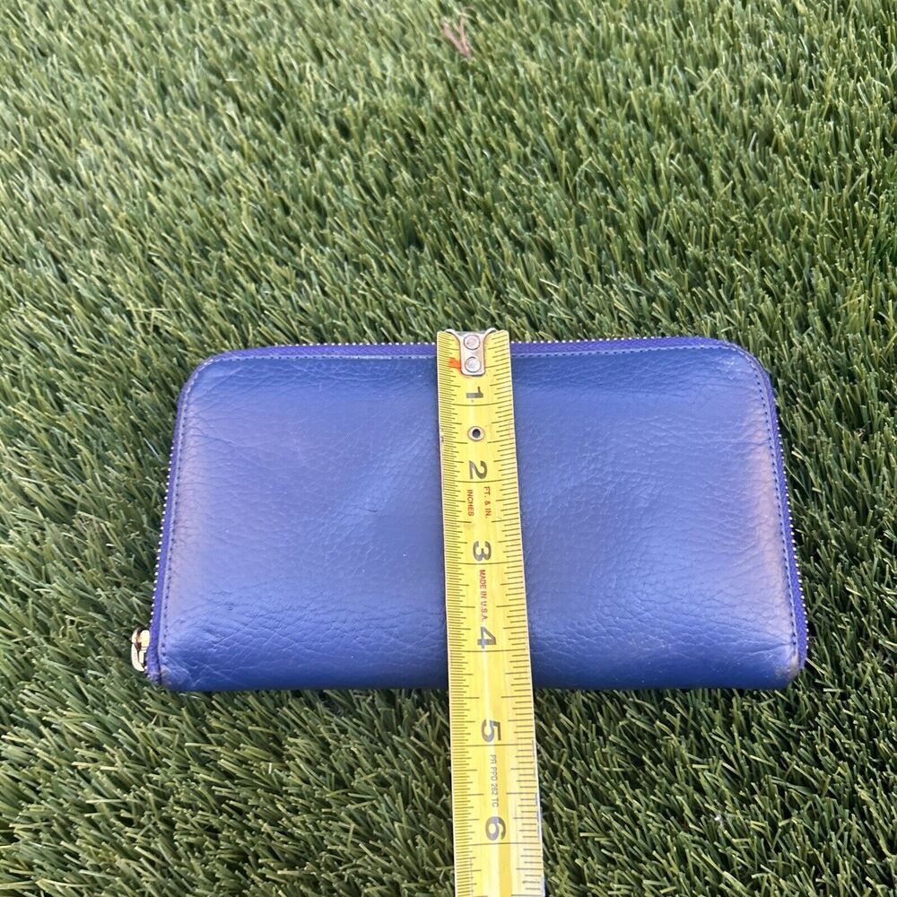 Cuyana Classic Zip Pebbled Leather Wallet Blue Green - Picture 10 of 12